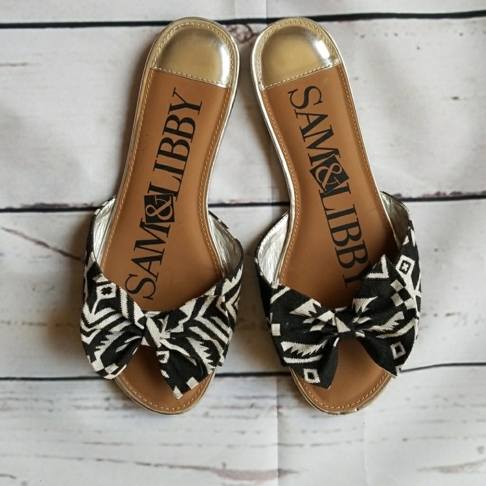 Bow sandals